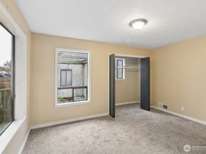 2502 N Lafayette Avenue, Bremerton WA 98312