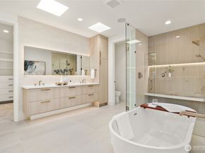 11428 108th Avenue NE, Kirkland WA 98033