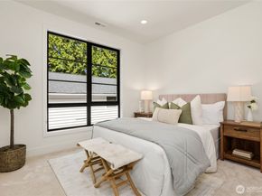 11428 108th Avenue NE, Kirkland WA 98033