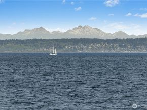 15636 Point Monroe Drive NE, Bainbridge Island WA 98110