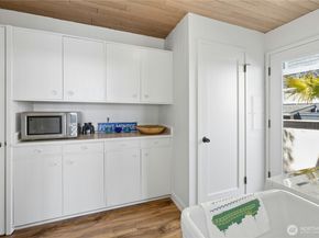 15636 Point Monroe Drive NE, Bainbridge Island WA 98110
