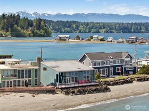 15636 Point Monroe Drive NE, Bainbridge Island WA 98110