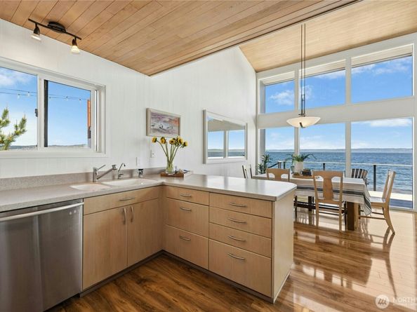 15636 Point Monroe Drive NE, Bainbridge Island WA 98110