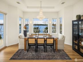 7439 W Mercer Way, Mercer Island WA 98040