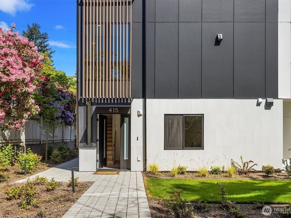 415 99th Avenue NE, Bellevue WA 98004