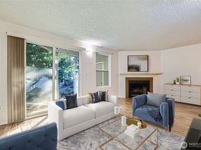 19857 25th Avenue NE 105, Shoreline WA 98155