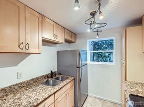 19857 25th Avenue NE 105, Shoreline WA 98155