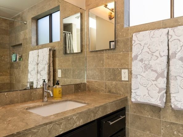 3510 W Commodore Way, Seattle WA 98199