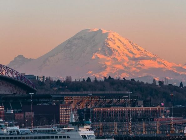 3510 W Commodore Way, Seattle WA 98199