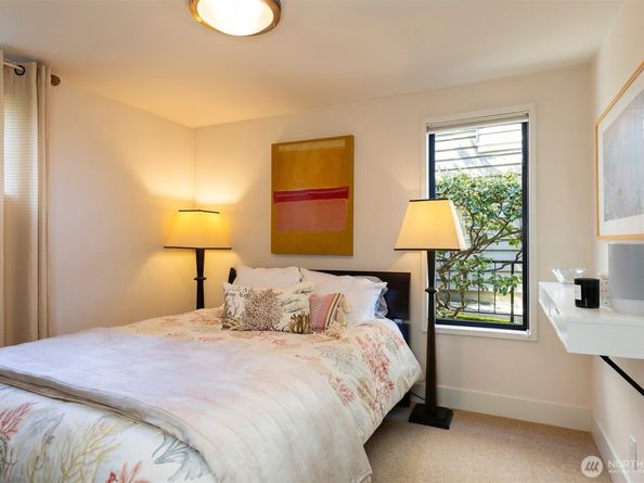 3510 W Commodore Way, Seattle WA 98199