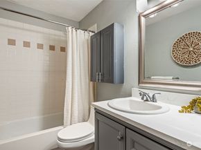 3800 NE Sunset Boulevard E202, Renton WA 98056