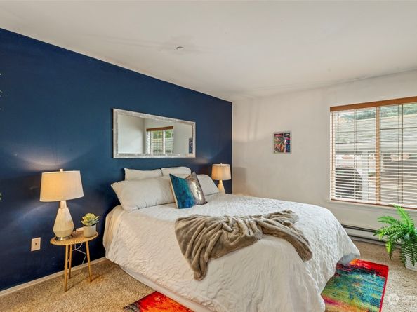 3800 NE Sunset Boulevard E202, Renton WA 98056