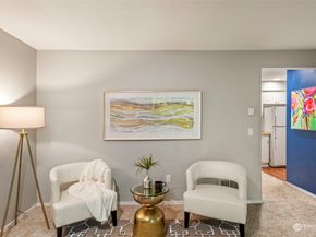 3800 NE Sunset Boulevard E202, Renton WA 98056