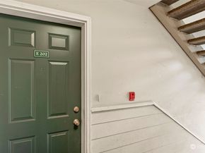 3800 NE Sunset Boulevard E202, Renton WA 98056