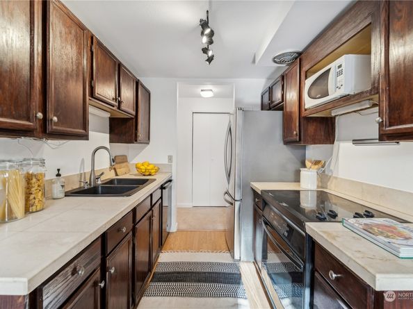 734 N 94th Street A3, Seattle WA 98103