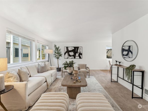 734 N 94th Street A3, Seattle WA 98103