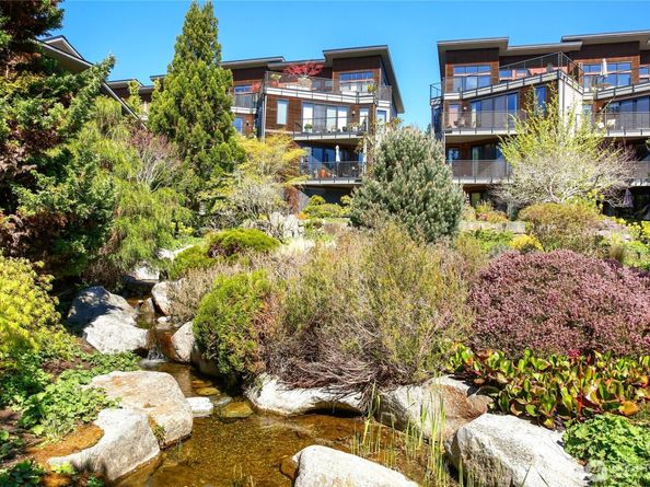 752 Vineyard Lane L205, Bainbridge Island WA 98110