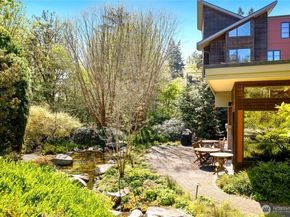 752 Vineyard Lane L205, Bainbridge Island WA 98110
