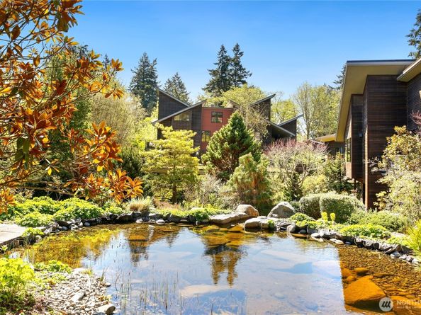 752 Vineyard Lane L205, Bainbridge Island WA 98110