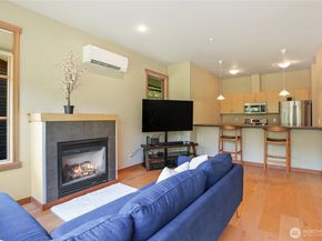 752 Vineyard Lane L205, Bainbridge Island WA 98110