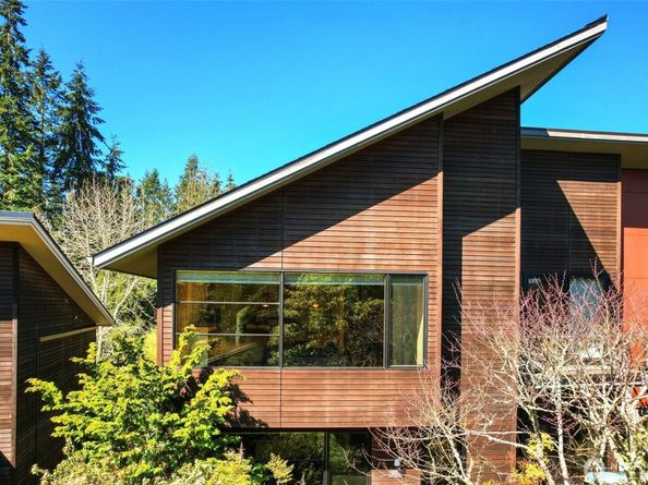 752 Vineyard Lane L205, Bainbridge Island WA 98110