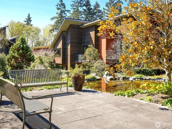 752 Vineyard Lane L205, Bainbridge Island WA 98110