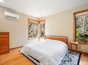 752 Vineyard Lane L205, Bainbridge Island WA 98110