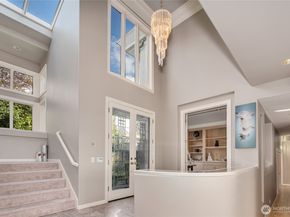 5511 154th Avenue SE, Bellevue WA 98006