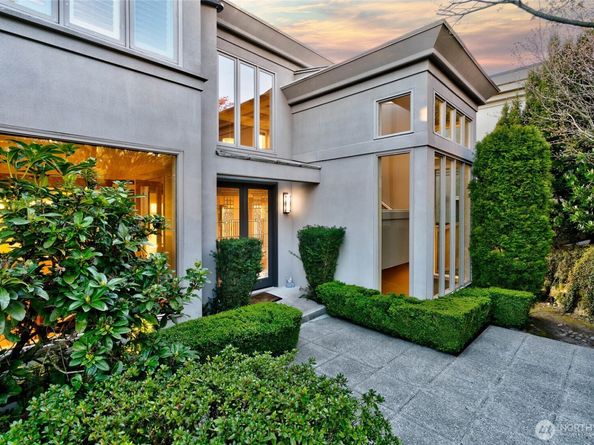 5511 154th Avenue SE, Bellevue WA 98006