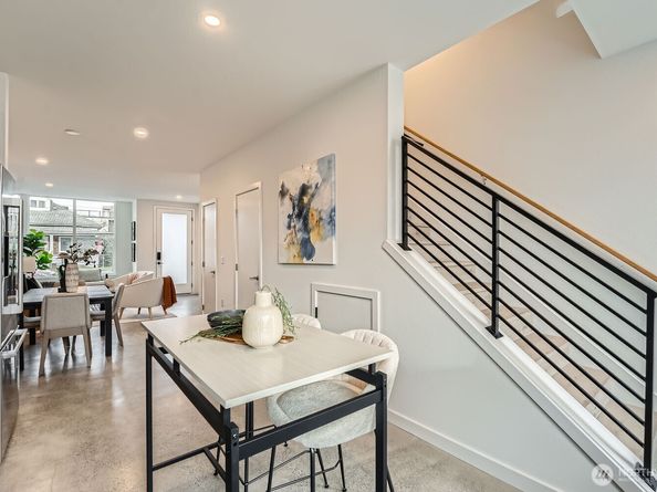 6610 Carleton Avenue S A, Seattle WA 98108