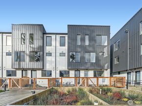 6610 Carleton Avenue S A, Seattle WA 98108