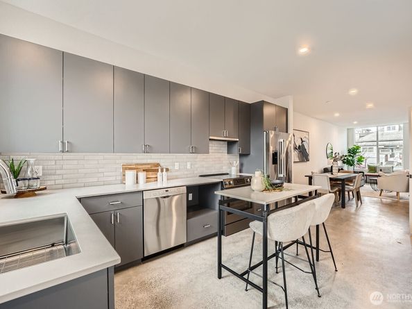 6610 Carleton Avenue S A, Seattle WA 98108