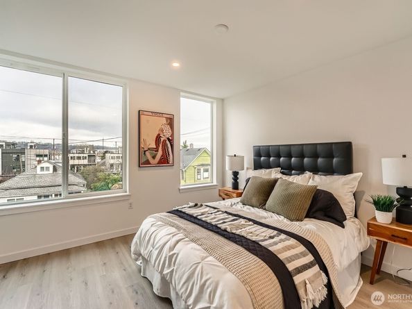 6610 Carleton Avenue S A, Seattle WA 98108