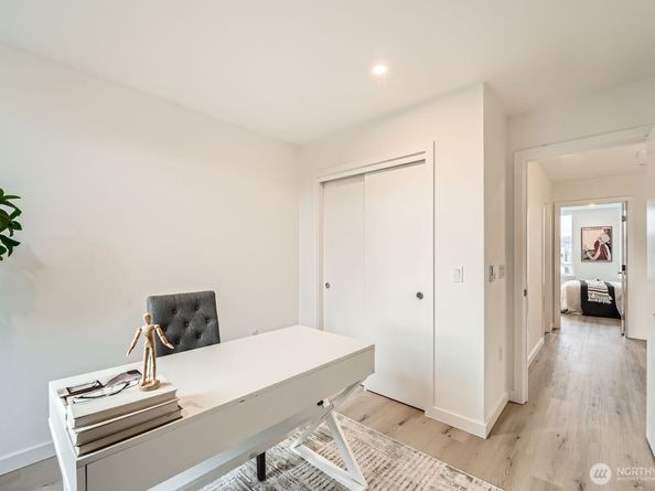 6610 Carleton Avenue S A, Seattle WA 98108