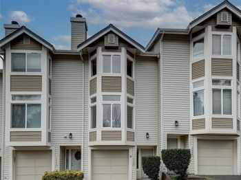 12446 NE 7th place