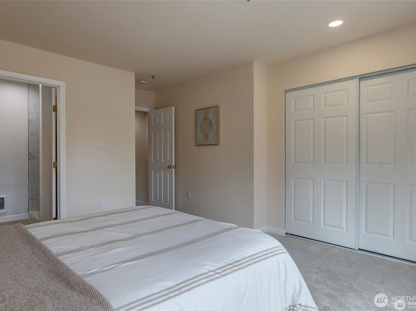 12446 NE 7th place, Bellevue WA 98005
