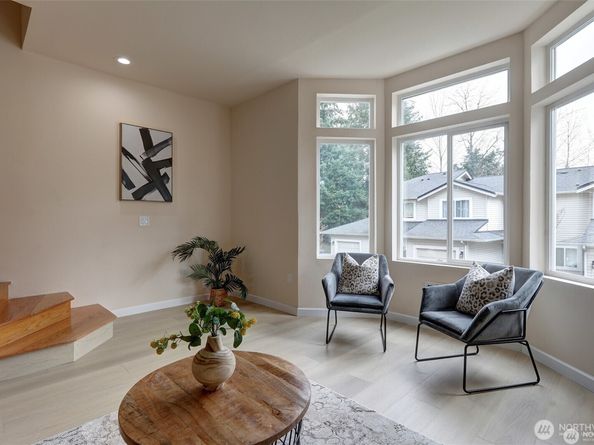 12446 NE 7th place, Bellevue WA 98005