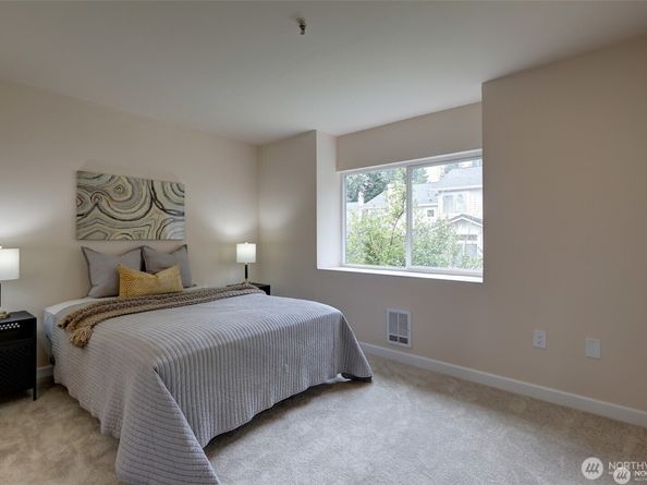 12446 NE 7th place, Bellevue WA 98005