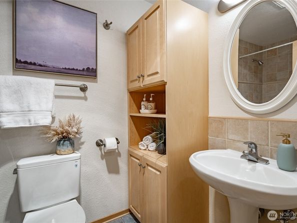 1740 NE 86th Street 316, Seattle WA 98115