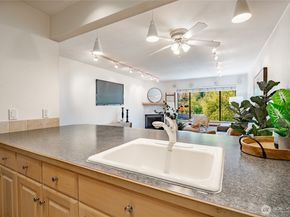 1740 NE 86th Street 316, Seattle WA 98115