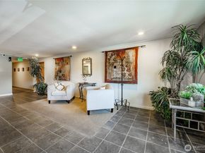 1740 NE 86th Street 316, Seattle WA 98115
