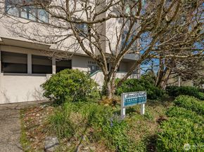1740 NE 86th Street 316, Seattle WA 98115