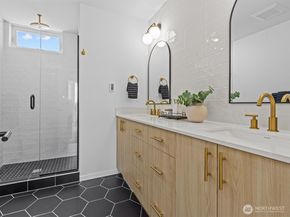 8324 16th Avenue NW E, Seattle WA 98117