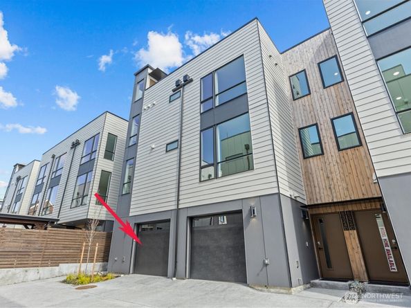 8324 16th Avenue NW E, Seattle WA 98117