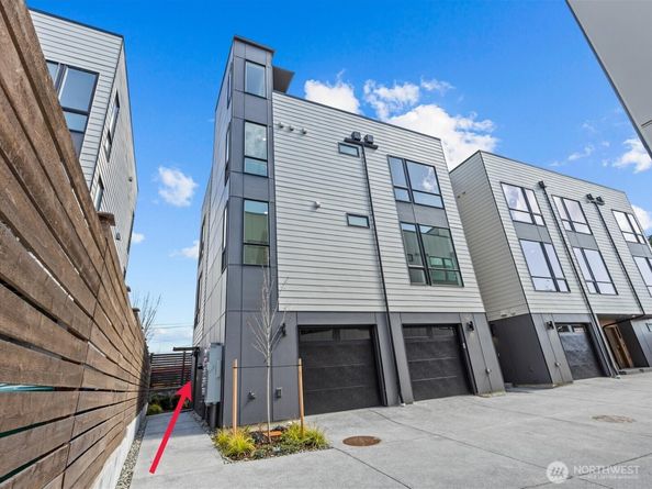 8324 16th Avenue NW E, Seattle WA 98117