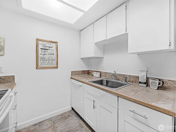 14630 NE 32nd Street F14, Bellevue WA 98007