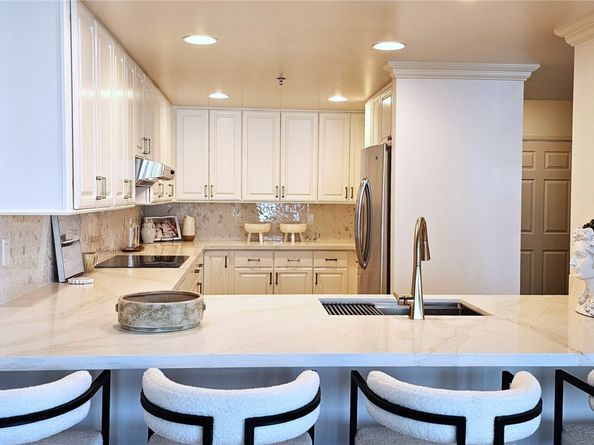 177 107th Avenue NE 1708, Bellevue WA 98004