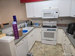15026 40th Avenue W 8202, Lynnwood WA 98087