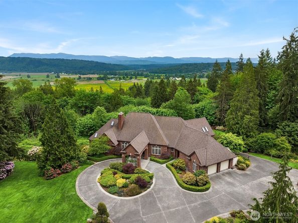 18212 244th Avenue NE, Woodinville WA 98077