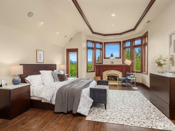 18212 244th Avenue NE, Woodinville WA 98077